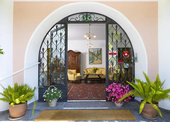 ゲストハウス Garni Elena 3*