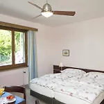 Garni Elena Gæstehus 3*