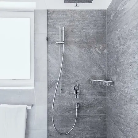 Πανσιόν Garni Elena 3*